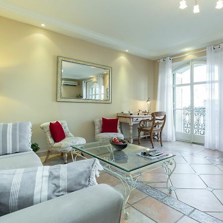Lovely 2 Bed 2 Bath Apartment In Cannes On Rue Antibea Easy Walk To The Palais 224 외부 사진