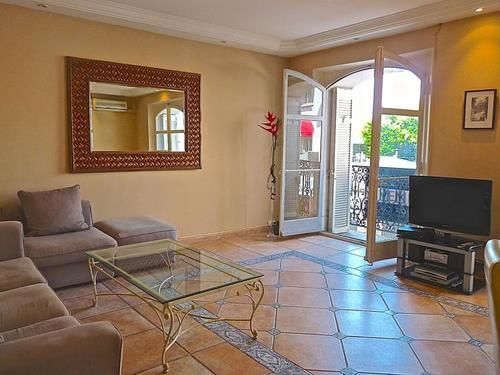 Lovely 2 Bed 2 Bath Apartment In Cannes On Rue Antibea Easy Walk To The Palais 224 외부 사진