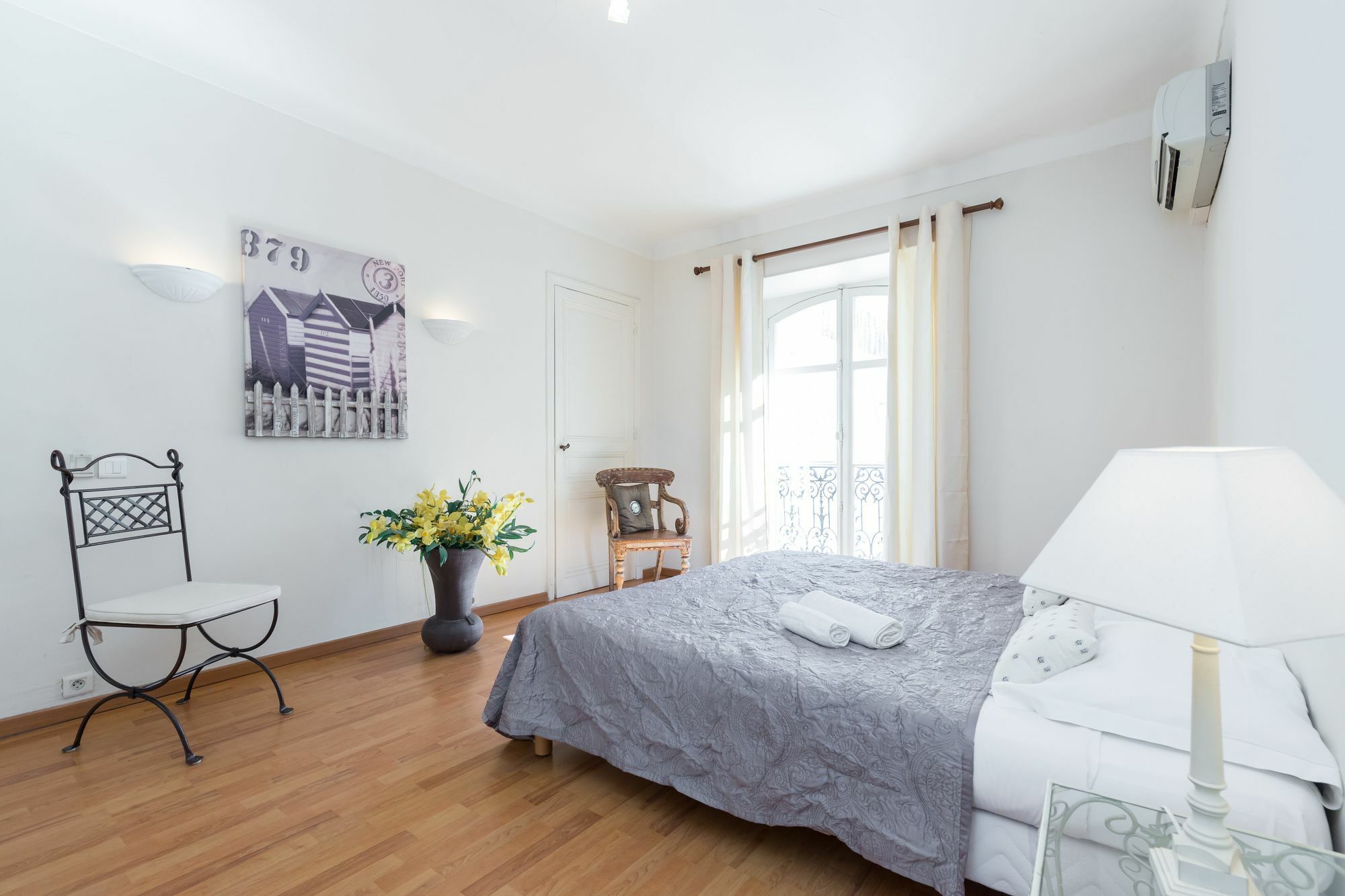 Lovely 2 Bed 2 Bath Apartment In Cannes On Rue Antibea Easy Walk To The Palais 224 외부 사진