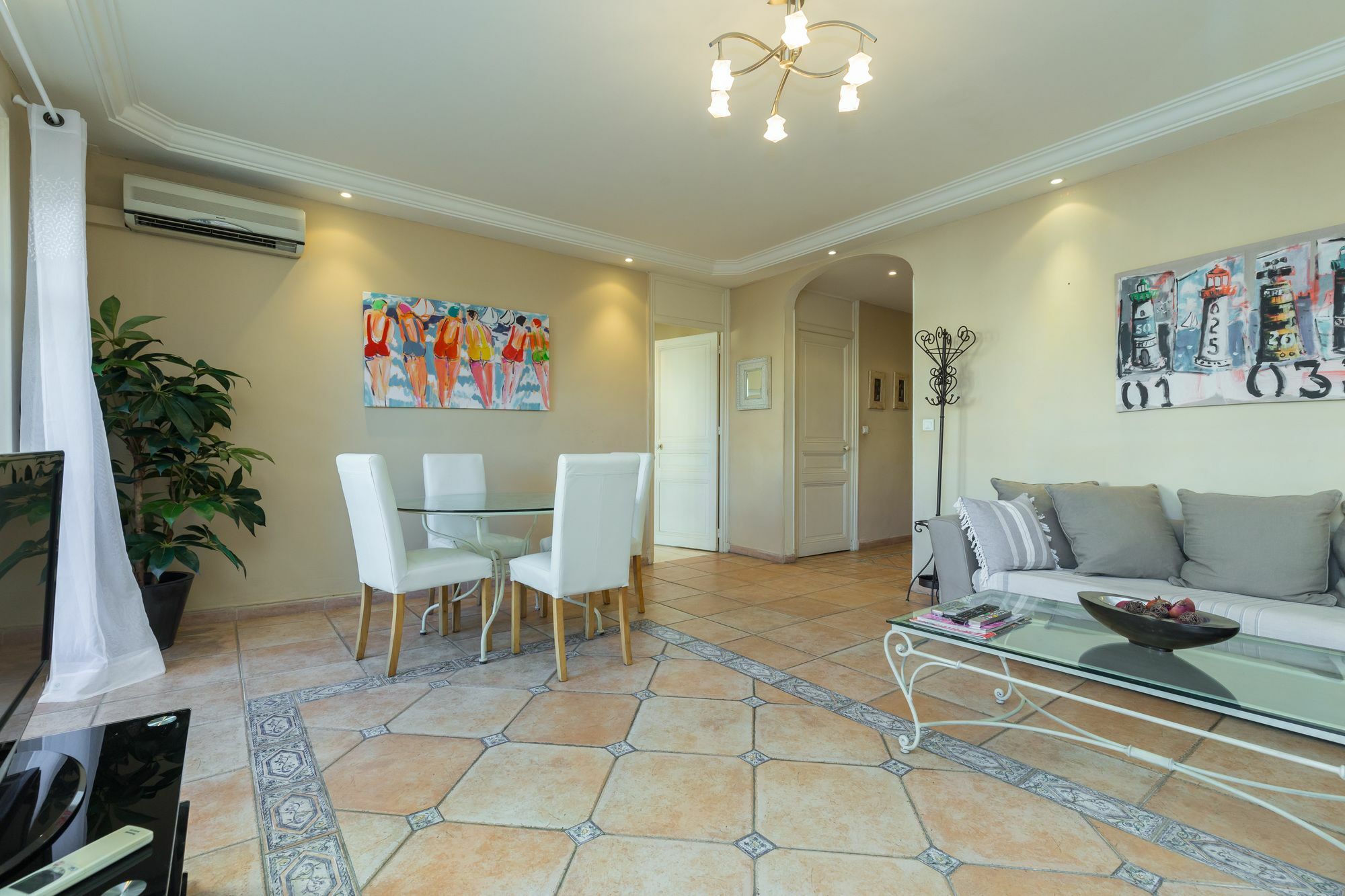 Lovely 2 Bed 2 Bath Apartment In Cannes On Rue Antibea Easy Walk To The Palais 224 외부 사진